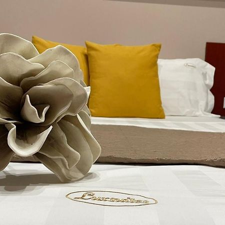 Premium Suites Ofrínion Eksteriør billede
