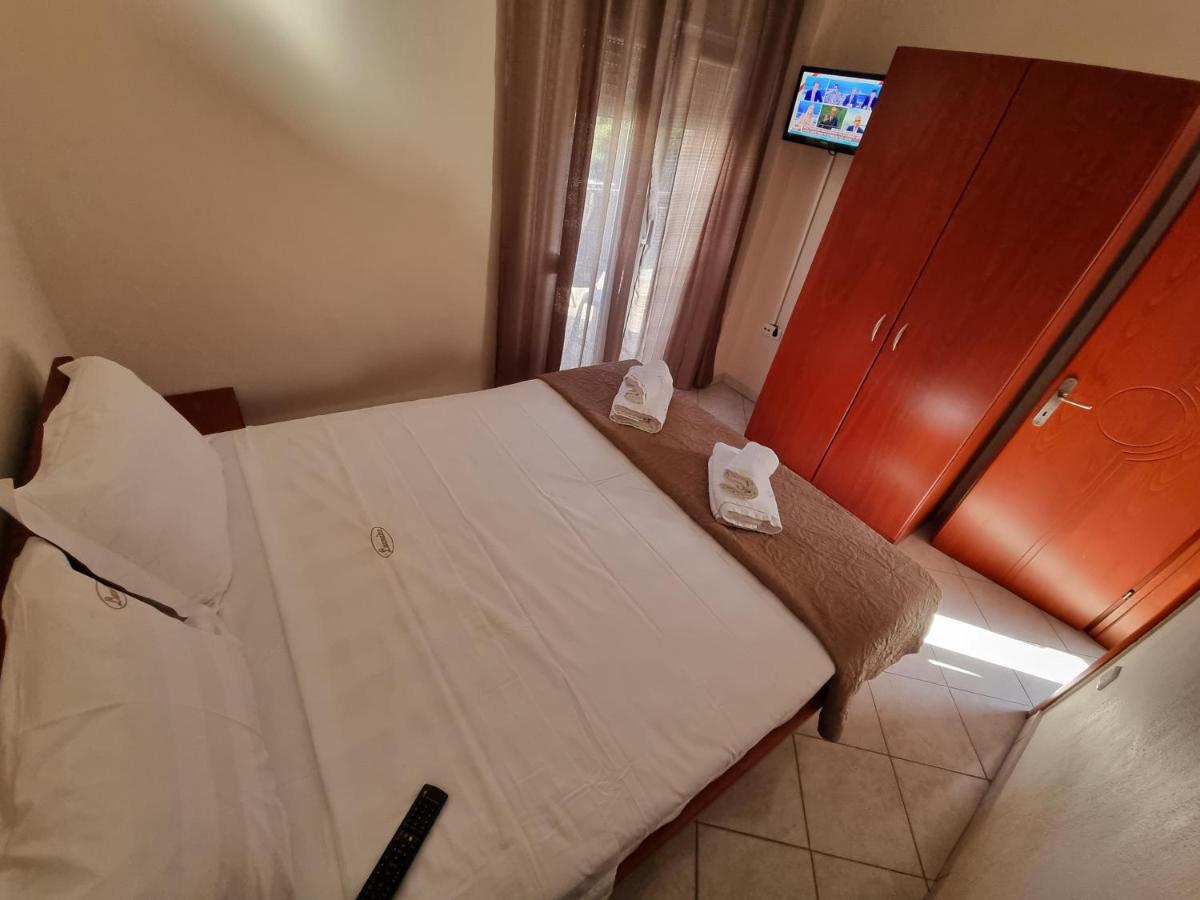Premium Suites Ofrínion Eksteriør billede