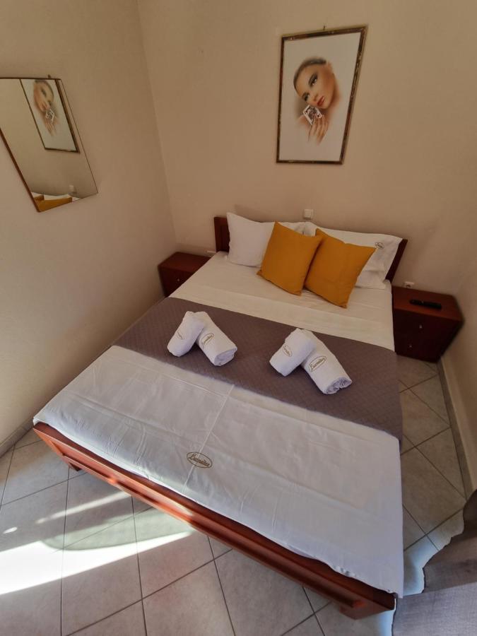 Premium Suites Ofrínion Eksteriør billede