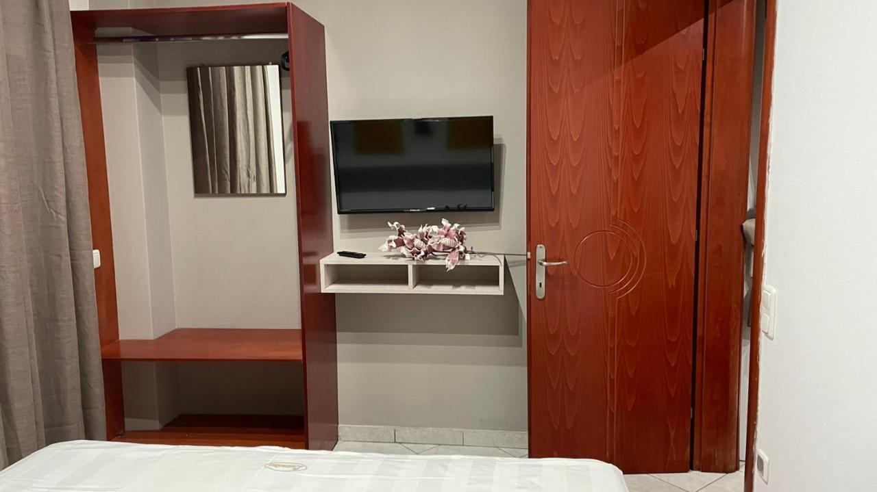 Premium Suites Ofrínion Eksteriør billede