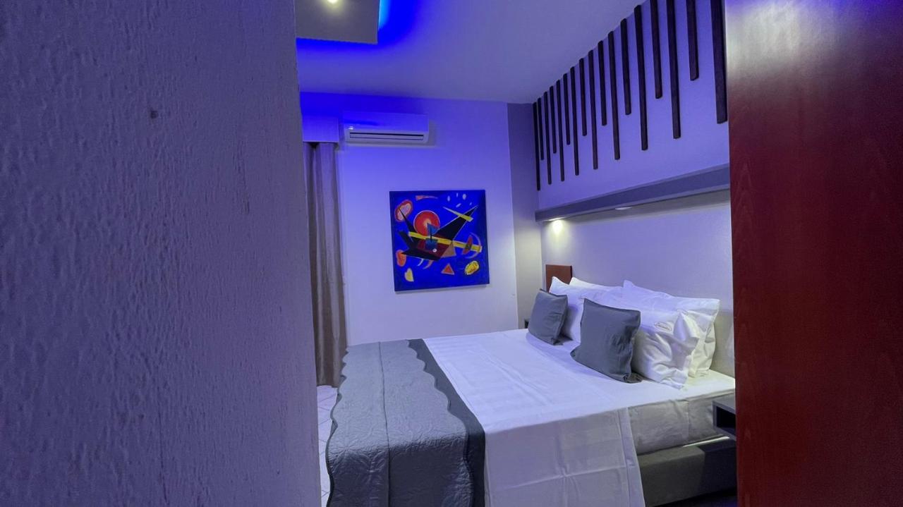 Premium Suites Ofrínion Eksteriør billede