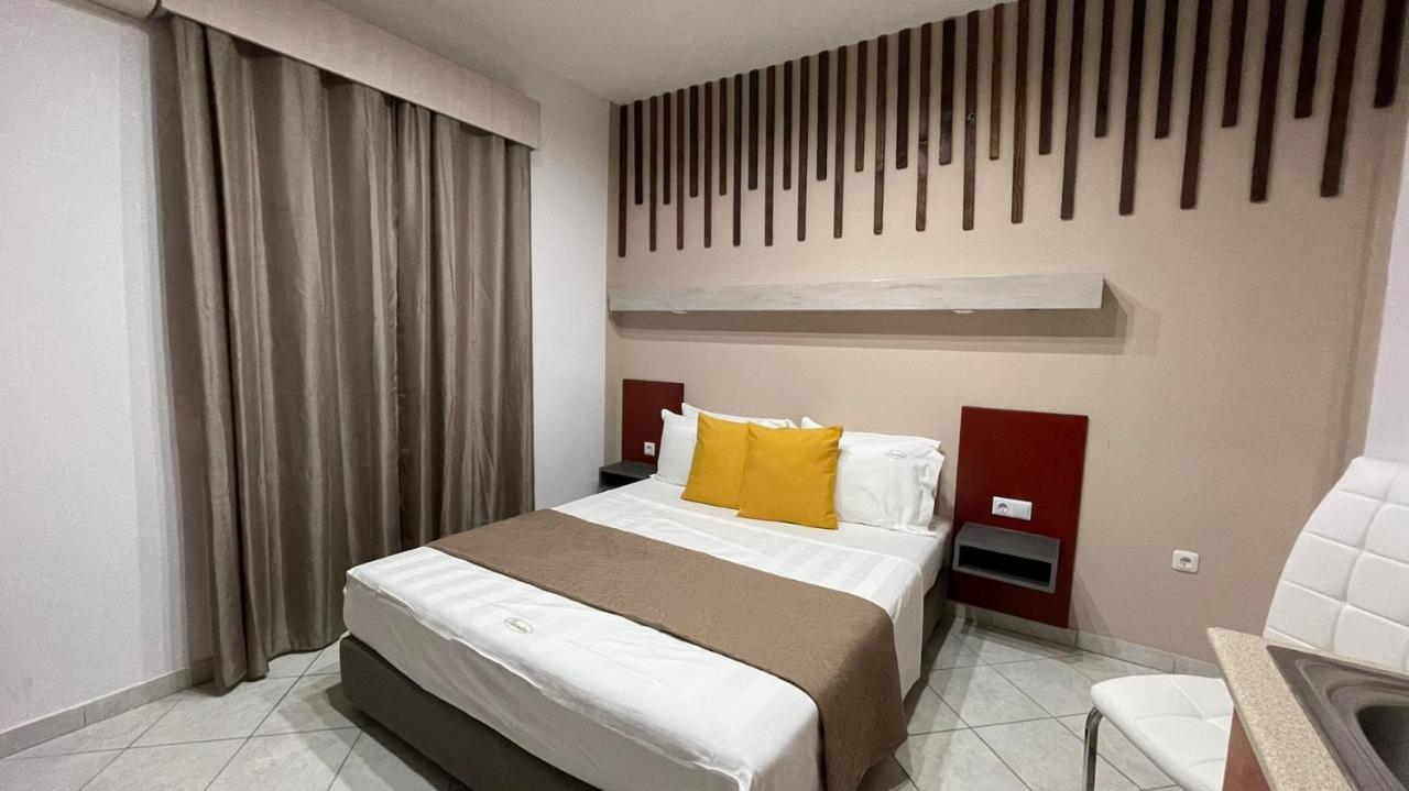 Premium Suites Ofrínion Eksteriør billede