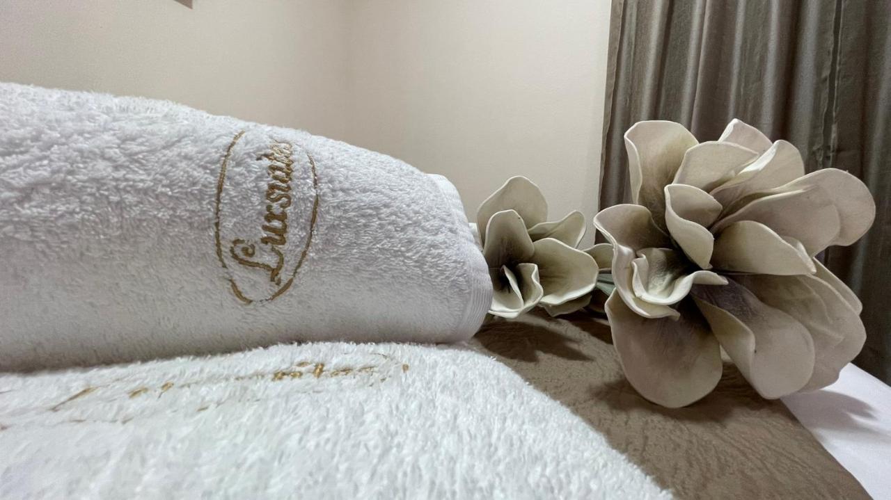 Premium Suites Ofrínion Eksteriør billede